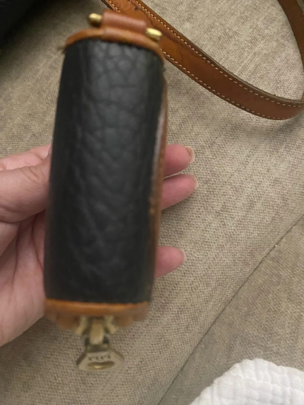 Vintage Dooney & Bourke Tan Leather Coin Pouch - Picture 7 of 12